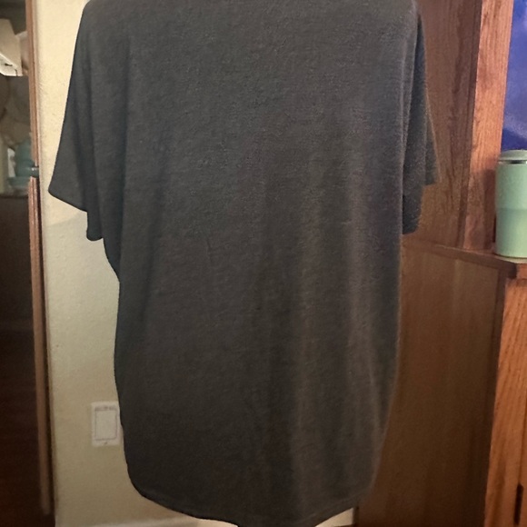 Plus Size 3X gray lightweight floral tee shirt NWOT - Picture 4 of 6